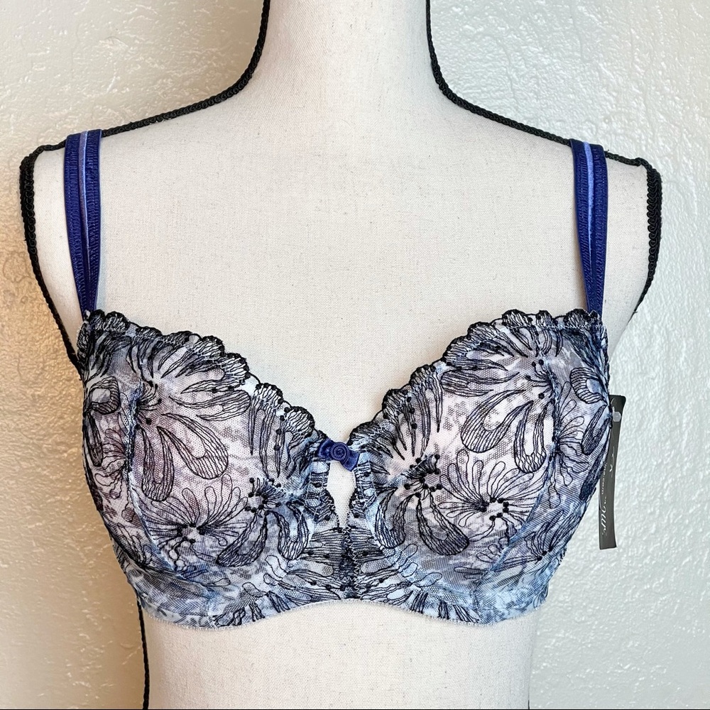 Paramour • Lace Bra • 34 E (DD)